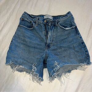 ABERCROMBIE & FITCH SHORTS